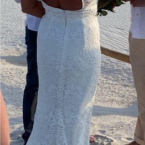 Elegant White Lace Dress - Size 8